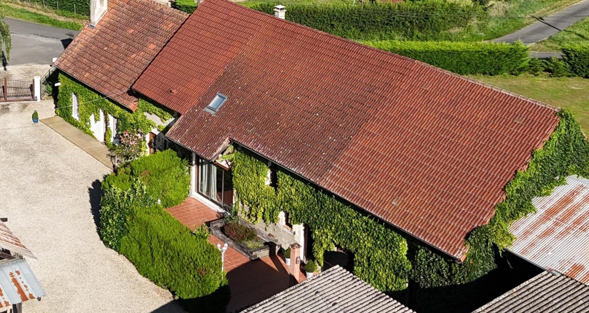 Chambres D'Hotes D'Albertine Lere Exterior photo